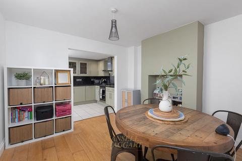 3 bedroom semi-detached house for sale, Brookhill Road, Crawley RH10