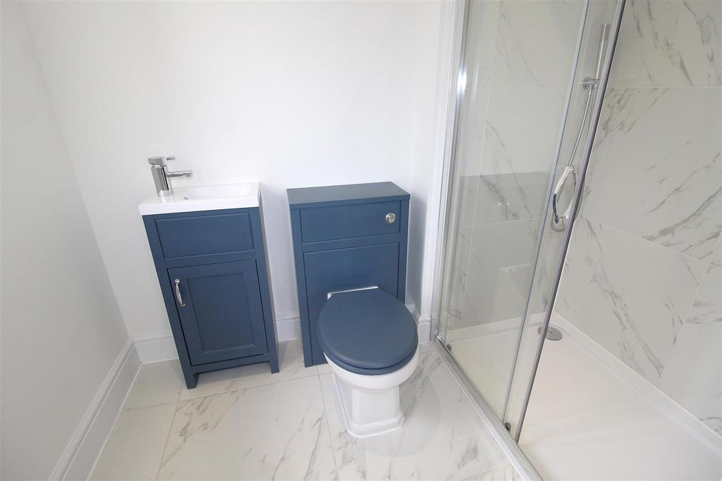 Bedroom 2 Ensuite