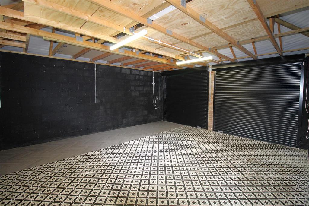 Garage.JPG