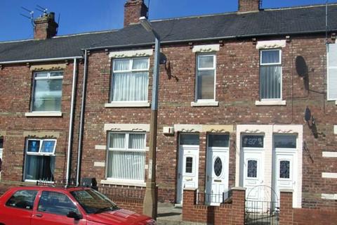 2 bedroom flat to rent, Tadema Road, South Shields
