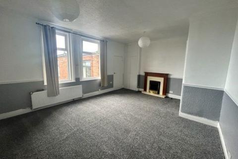 2 bedroom flat to rent, Tadema Road, South Shields