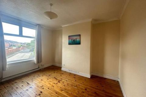 2 bedroom flat to rent, Tadema Road, South Shields