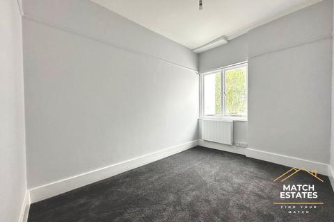 2 bedroom apartment to rent, Sandgate Road, Folkestone CT20