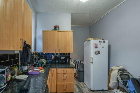 2 bedroom flat for sale, Saltwell Road, Gateshead NE8