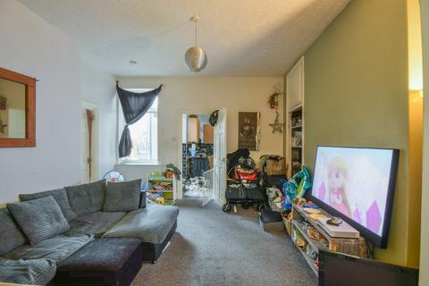 2 bedroom flat for sale, Saltwell Road, Gateshead NE8