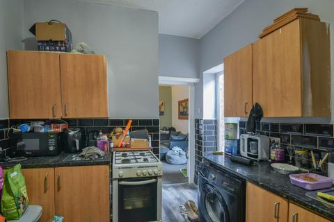 2 bedroom flat for sale, Saltwell Road, Gateshead NE8