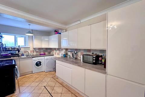 5 Chestnut Way, Bridgend, CF31 4ER