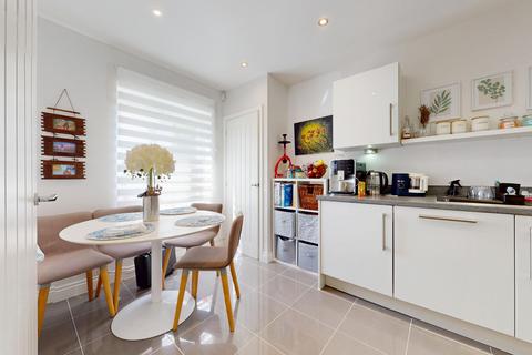 3 bedroom semi-detached house for sale, Finn Farm Road, Ashford, Kent, TN25 7AB