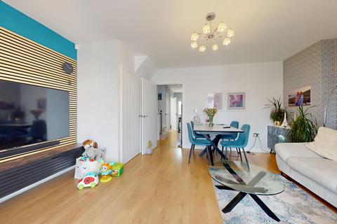 3 bedroom semi-detached house for sale, Finn Farm Road, Ashford, Kent, TN25 7AB