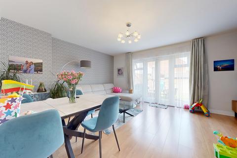 3 bedroom semi-detached house for sale, Finn Farm Road, Ashford, Kent, TN25 7AB