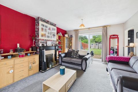 3 bedroom end of terrace house for sale, Pembroke Road, Spencer, NN5 7EN