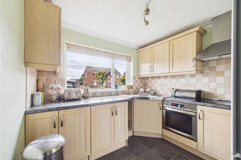 undefined, Lincoln Green, Hull