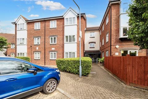 1 bedroom apartment for sale, Cunningham Close, Romford, RM6