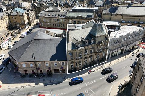 Pub for sale, 24 Fountain Street, West Yorkshire, HX1 1LW