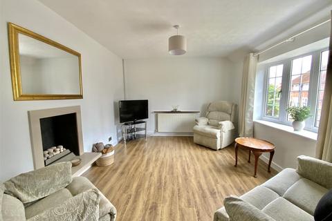 undefined, Puxley Road, Deanshanger