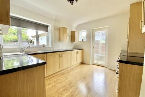 undefined, Puxley Road, Deanshanger