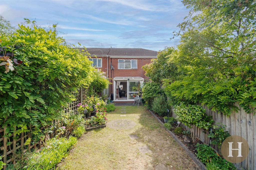 Garden/ Garage