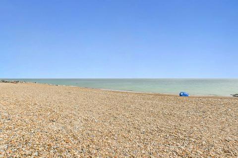 Log cabin for sale, Beach Hut, WideWater Lagoon, BN15 8LJ