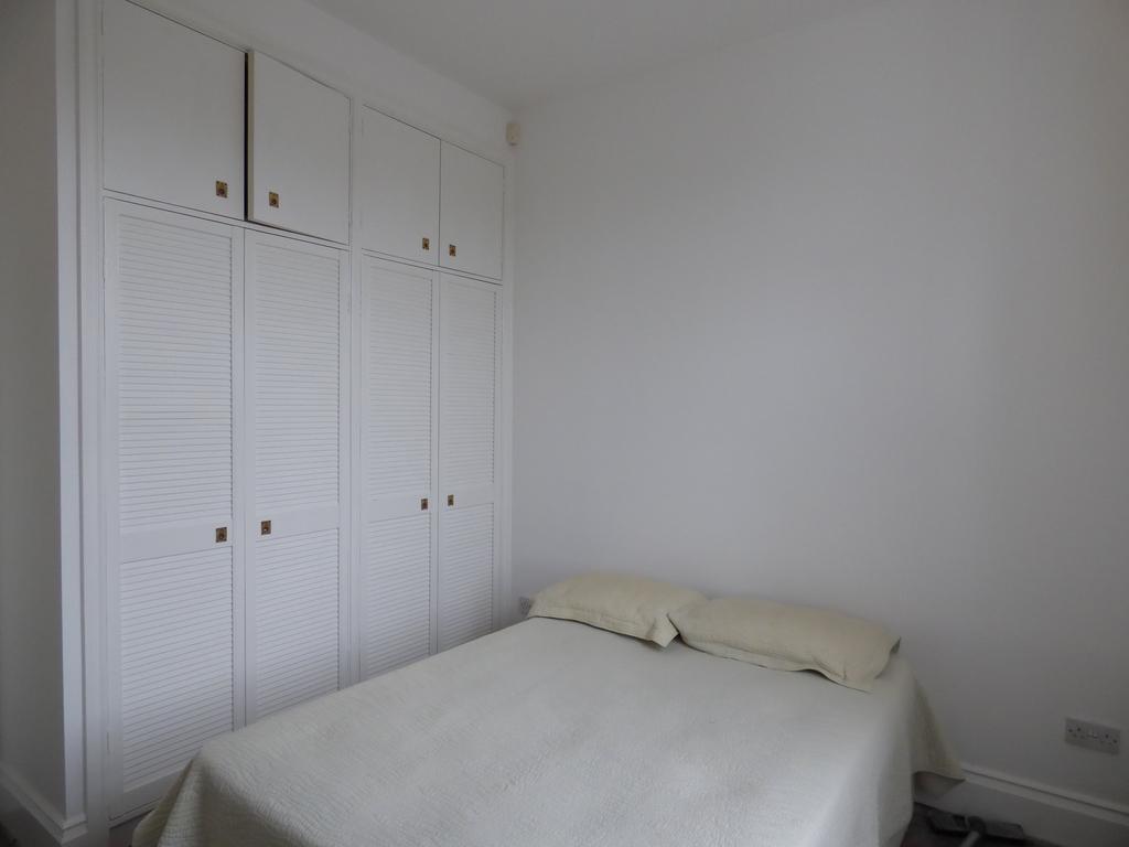 Bed2