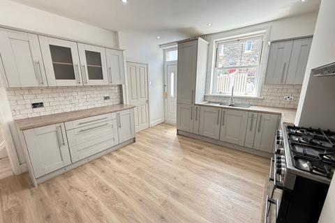 3 bedroom terraced house for sale, Mostyn Mount, Halifax HX3