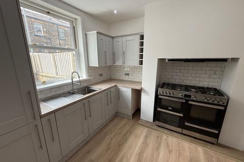 3 bedroom terraced house for sale, Mostyn Mount, Halifax HX3