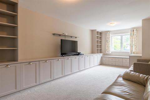 undefined, Chapel Fold, Leeds LS17