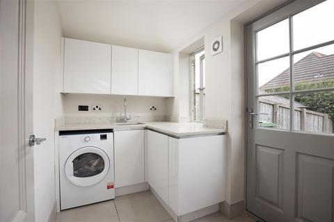 undefined, Chapel Fold, Leeds LS17