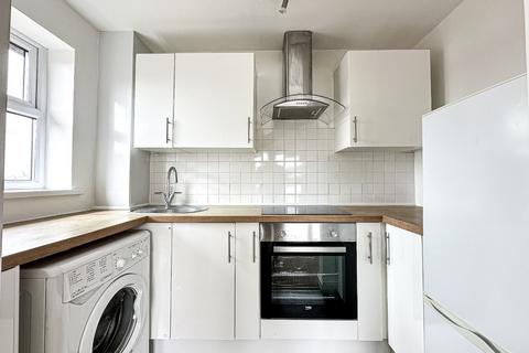 1 bedroom flat for sale, Gorelangton Court, Bristol BS4