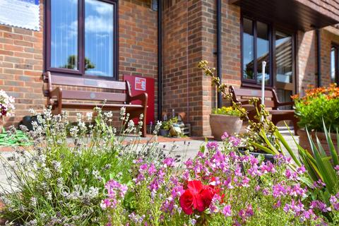 1 bedroom flat for sale, Bartholomew Street, Hythe, Kent