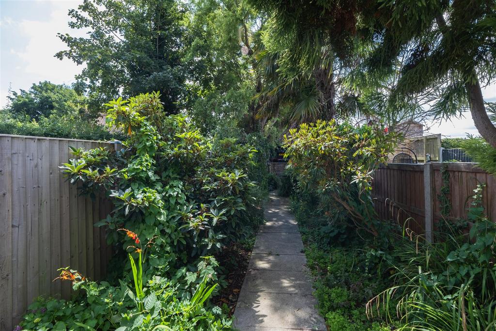 17 The Green-024.jpg