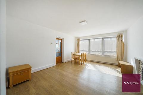 2 bedroom flat for sale, Wellwood Road, Ilford