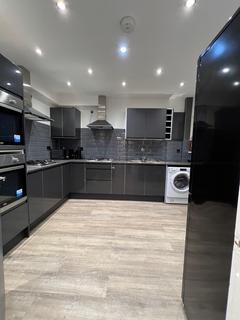 6 bedroom terraced house to rent, Brynmill Avenue, Brynmill, Swansea