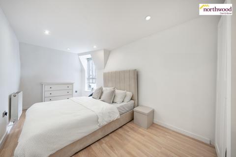 1 bedroom flat for sale, Aldenham Road, Bushey, WD19