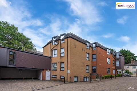 1 bedroom flat for sale, Aldenham Road, Bushey, WD19