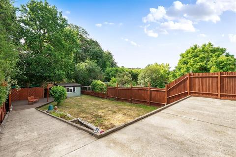 undefined, Pine Walk, Banstead