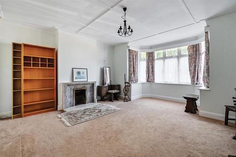 undefined, Pine Walk, Banstead