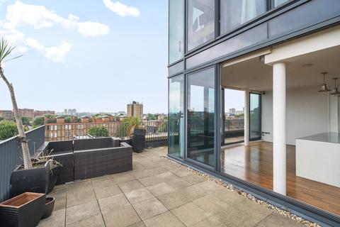1 bedroom flat for sale, The Jam Factory, Green Walk, SE1