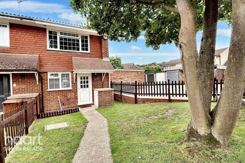 12 Bentley Close, Chatham, ME5 8UH