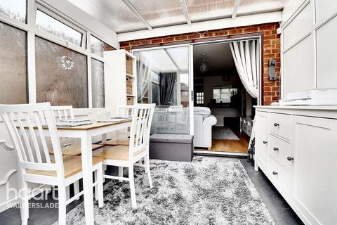 12 Bentley Close, Chatham, ME5 8UH