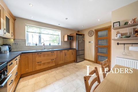 3 bedroom end of terrace house for sale, Colchester Road, Lawford, Manningtree