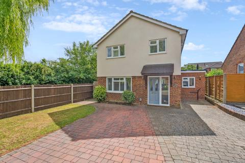 4 bedroom detached house for sale, Browning Drive, Hitchin, SG4