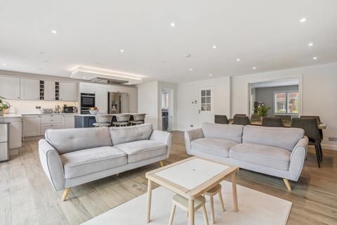 4 bedroom detached house for sale, Browning Drive, Hitchin, SG4