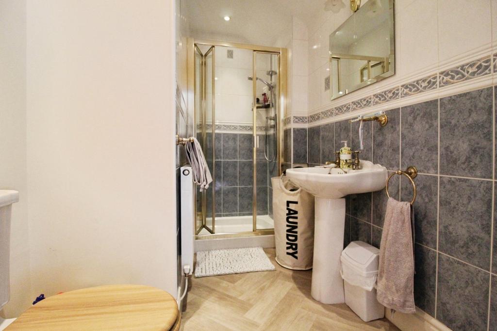 Ensuite Shower Room