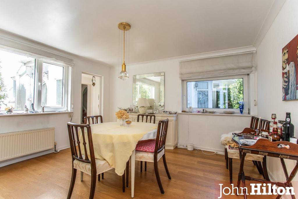 The Vale-46-Dining Room.jpg