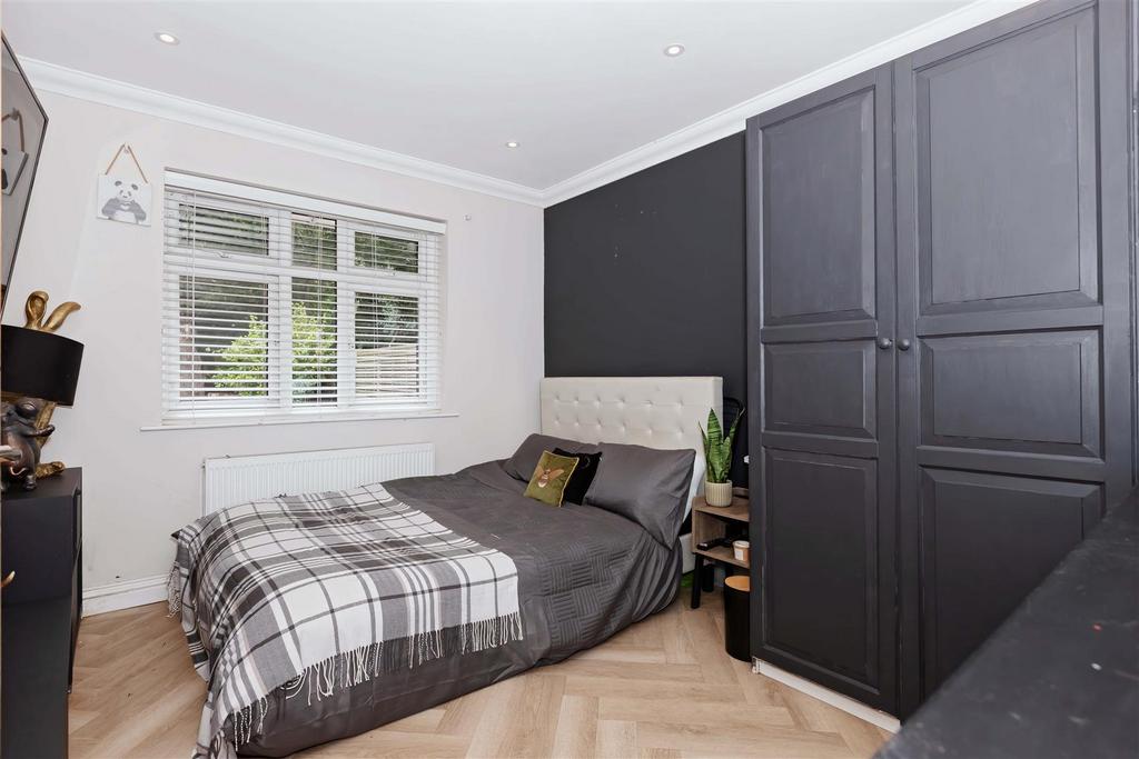 Chesswood Road 7.jpg