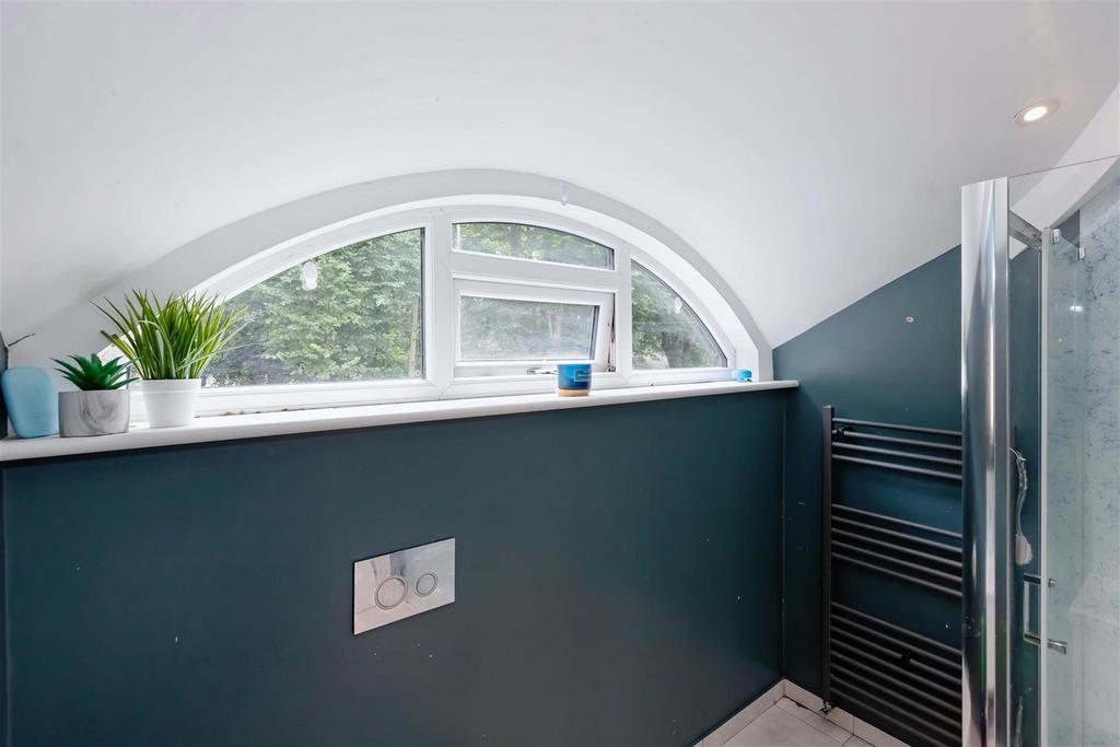 Chesswood Road 15.jpg