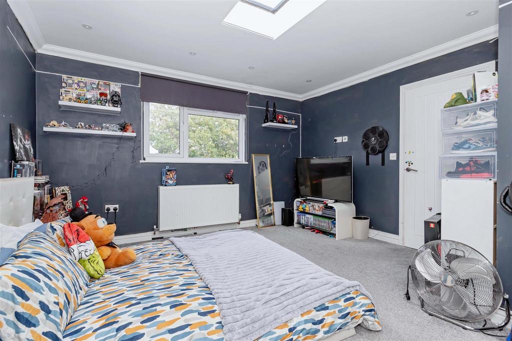 Chesswood Road 11.jpg