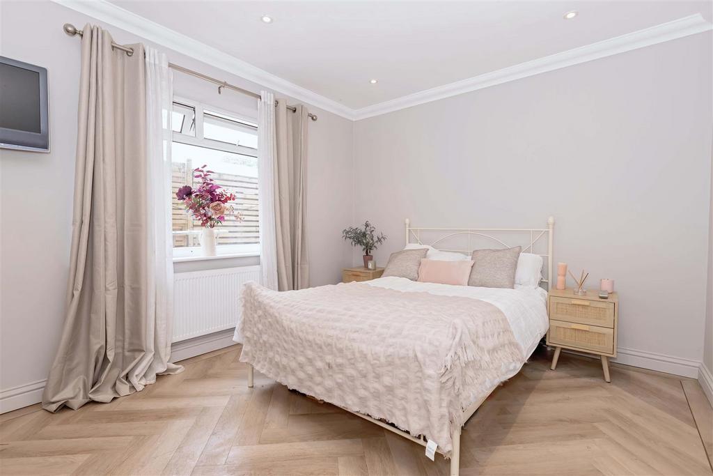 Chesswood Road 30.jpg