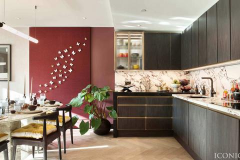 undefined, Arrival Square, London, E1W 2