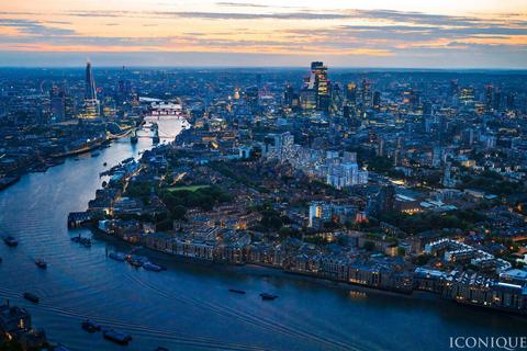 2 bedroom apartment for sale, Arrival Square, London, E1W 2